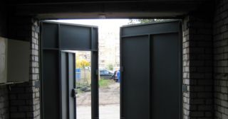 Купить гаражные ворота распашные Краснокамск, цена от 3884 руб.