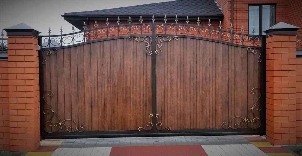 Купить простые ворота для дома: советы по выбору, установке и уходу в Краснокамске от 33136 руб | ВоротМастер-Кнм